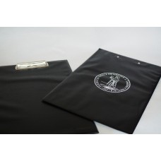 Podložka s klipom A4 s logom Filozofickej fakulty Podložka s klipom A4 s logom Filozofickej fakulty